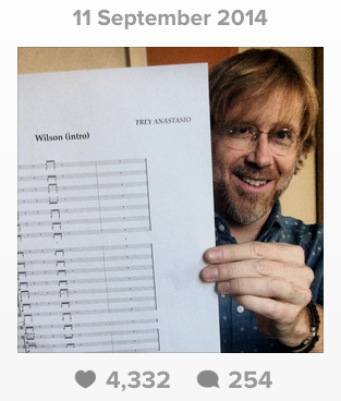 Trey Anastasio holding Wilson score